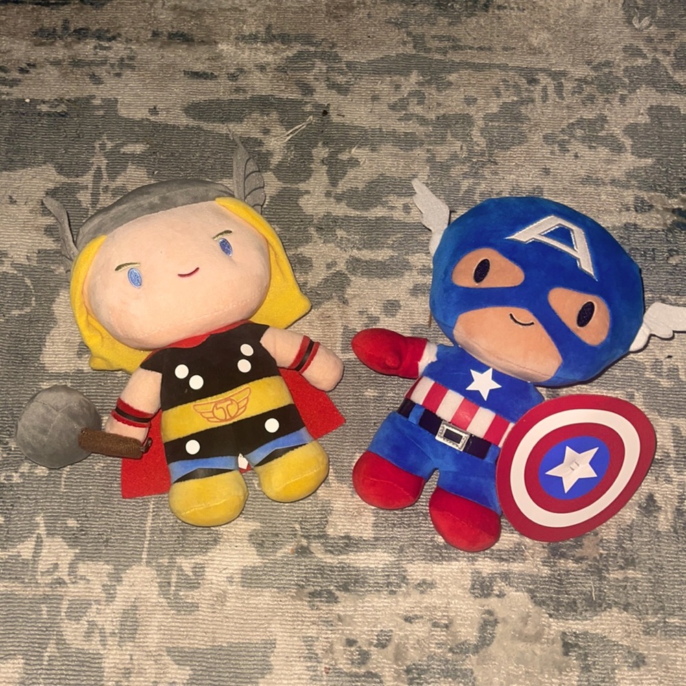 THOR AND CAPTAIN AMERICA ANIME DOLLS